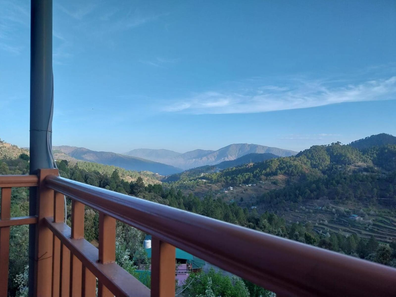 Anmol Paradise Hotell Mukteshwar Exteriör bild
