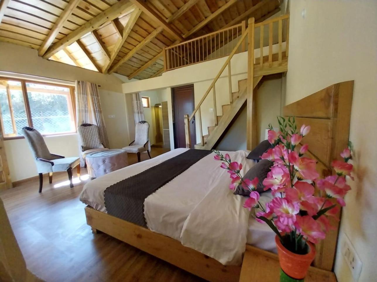 Anmol Paradise Hotell Mukteshwar Exteriör bild